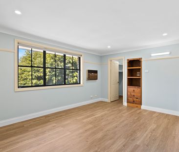 Extra large home + inground pool! - Photo 1