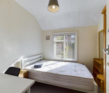 4 bedroom terraced house to rent - Photo 2