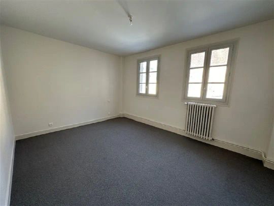 Location appartement 3 pièces - 132.81m² à Illiers combray (28120) - Photo 1