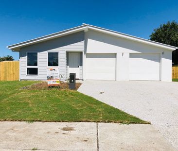 1 Bedroom Dualocc. property with HUGE Yard - Photo 4