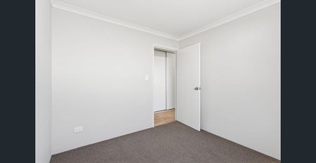 Brand new and available immediately - Photo 4