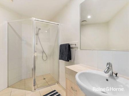 Fantastic 2 Bedroom Unit in Resort Style Complex! - Photo 5