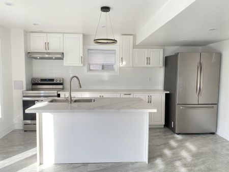 For Lease - 58 Briarfield Avenue, East Gwillimbury, Ontario - Photo 3