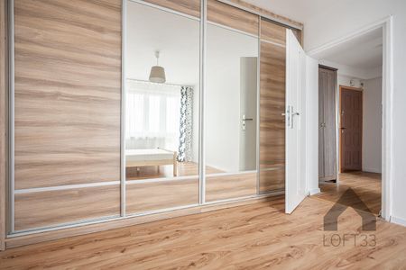 Dwupokojowe mieszkanie z pięknym widokiem w centrum Jaworzna do wynajęcia | Spacer 3D - Zdjęcie 4