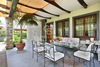 Via Scassicarli, 30, Forte dei Marmi, Tuscany 55042