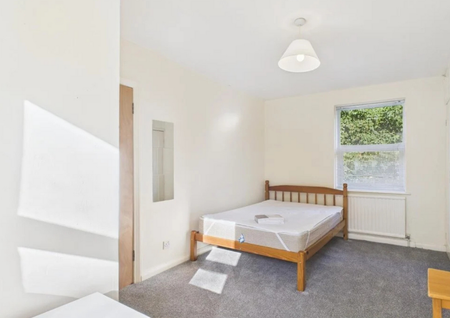 5 bedroom house to rent - Photo 2