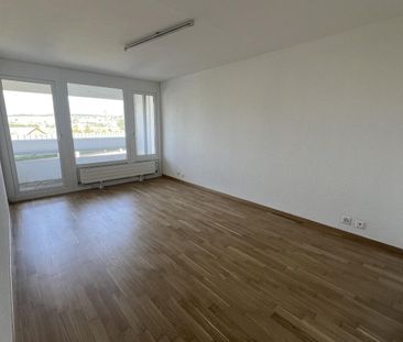 Logement de 3 pièces rénové, proche des transports publics et comme... - Photo 2