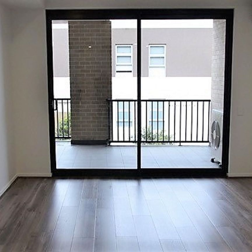 Prime Location - Photo 1