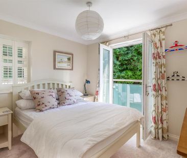 4 bedroom detached house to rent - Photo 5