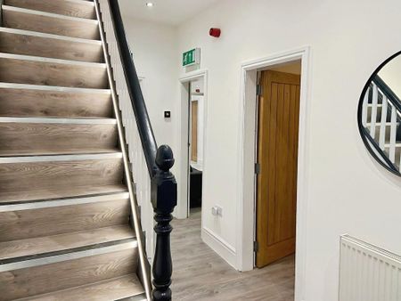 6 bedroom house to rent - Photo 3