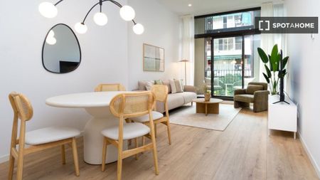 3 room luxury Apartment for rent in Barcelona, Spain - Photo 4