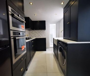 6 bedroom terraced house to rent - Photo 6