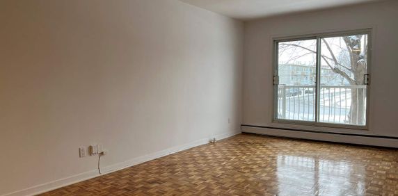 "ESPACE DE DÉTENTE": 3½ Condo à LaSalle, QC - Photo 2