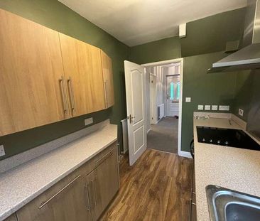 Avaiable Now** Gillars Green Drive, Eccleston, WA10 - Photo 2