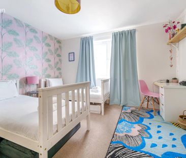 3 bedroom terraced house to rent - Photo 2