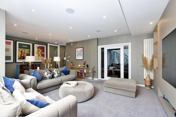 4 bedroom detached house to rent - Photo 1