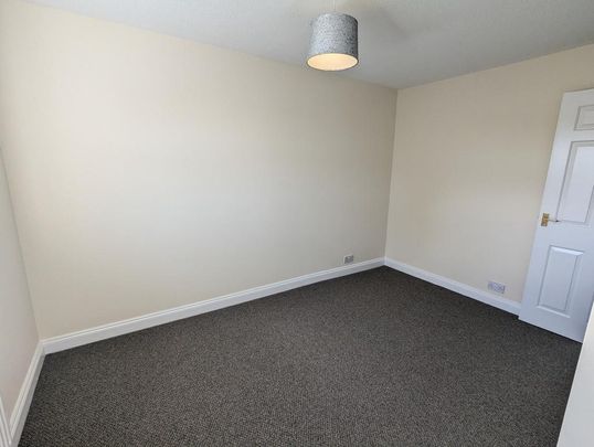 4 bedroom detached house to rent - Photo 1