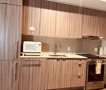 For Lease - 4130 Parkside Village Drive Unit# 1709, Mississauga, On... - Photo 4