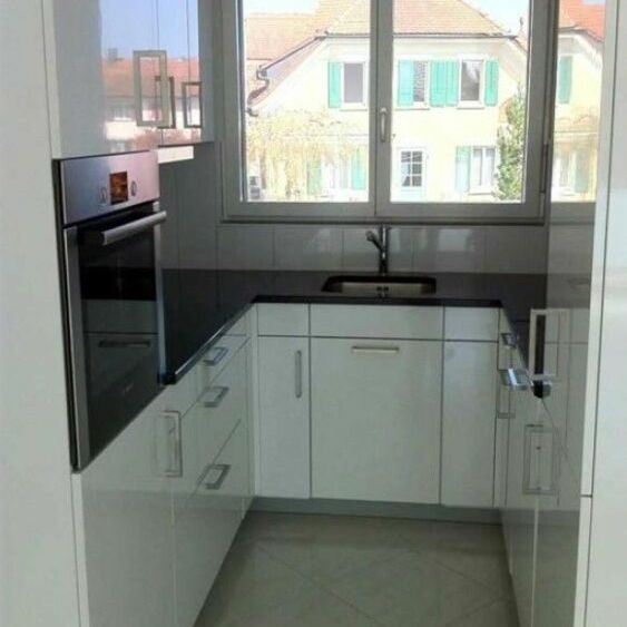 Schöne 3.5-Zimmerwohnung an sehr zentraler und guter Lage - Photo 1