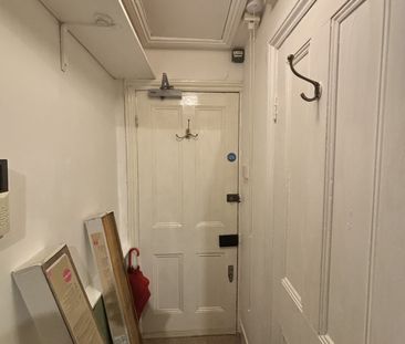 The Avenue, Worcester Park - Photo 1