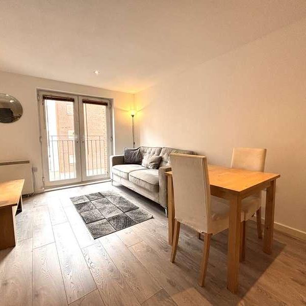 Platt House, Elmira Way, Salford Quays, Manchester, M5 - Photo 1