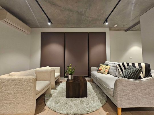 North Melbourne - Photo 1