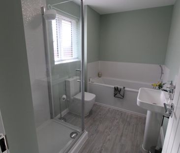 3 bedroom detached house to rent - Photo 4