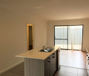 LOCK AND LEAVE APARTMENT - Photo 4