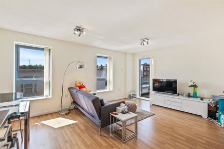 1 bedroom flat to rent - Photo 2