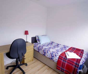 Room in a Shared Flat, International Students Welcome, SE17 - Photo 4