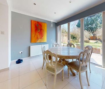 Ember Lane, Esher, London, KT10 - Photo 1