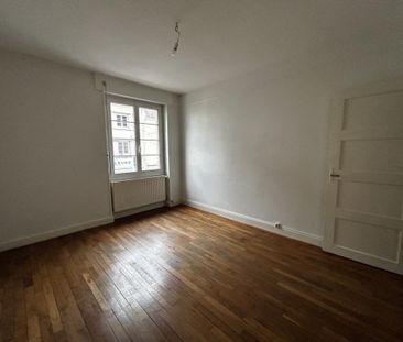 Location Appartement 3 pièces 67m² LE CREUSOT 71200 - Photo 2