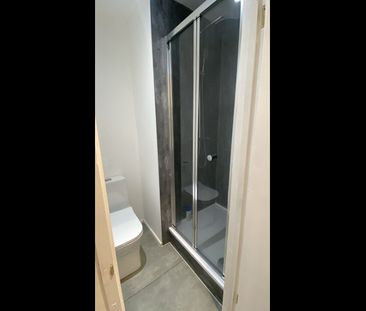 Studio Flat, Manchester Road, E14 - Photo 1