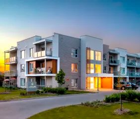 1 room apartment of 74m² in Boucherville - Photo 1
