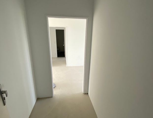 Schöne 3-Zimmer-Dachgeschosswohung mit Weitblick // DG, rechts - Photo 1