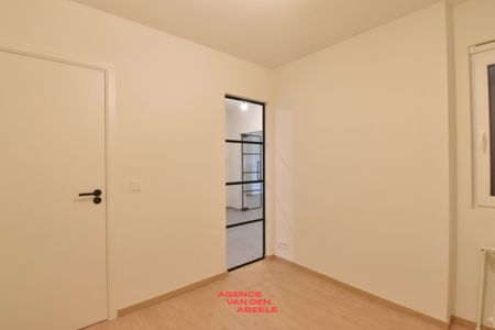 Ruim en volledig gerenoveerd appartement met 3 slaapkamers - Foto 3