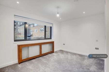 4 bedroom terraced house to rent - Photo 4