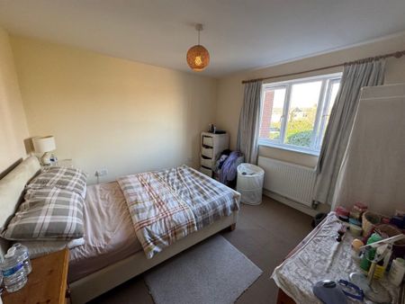 2 Bedroom Flat / Apartment - Richmond Road, Southampton - Photo 4