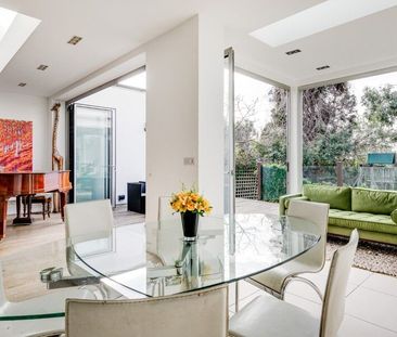 6 Bedroom House To Let - Photo 2