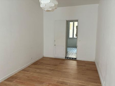 Location Appartement 1 pièce 27m² BORDEAUX 33000 - Photo 4