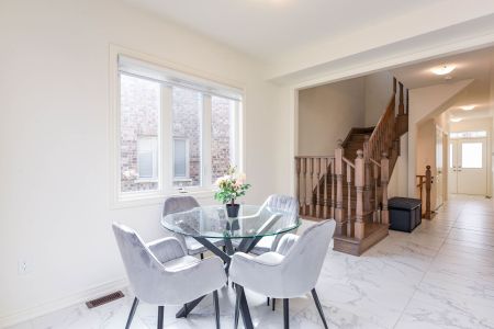 For Lease - 38 Silver Meadow Gardens, Hamilton, Ontario - Photo 4