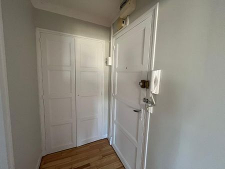 Location Appartement 2 pièces 55m² LISIEUX 14100 - Photo 5