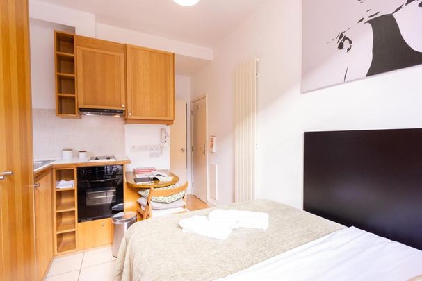 Studio to rent - Photo 1