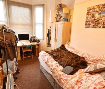 7 Bed - Grosvenor Road, Jesmond - Photo 5