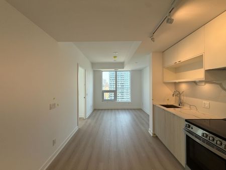 For Lease - 100 Queen Street Unit# 2711, Toronto, Ontario - Photo 3