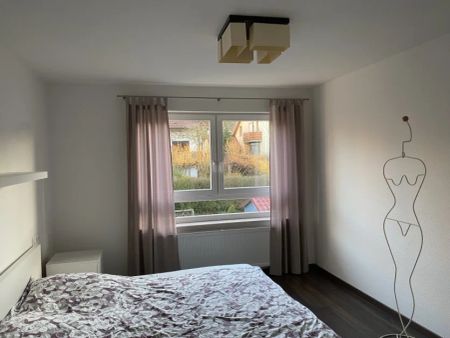 Sorgenfreies Wohnen mit Stil - möblierte 2-Zimmerwohnung in ruhiger Lage - Photo 3