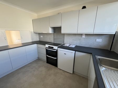 1 bed flat to rent in Southcote Road, Bournemouth, BH1 - Photo 2