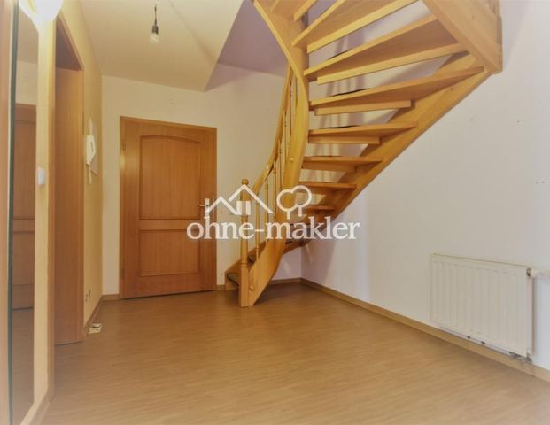 Angebotspreis: Schöne helle 4-Raum-Maisonette-Wohnung mit Balkon in der Südstadt - Photo 1