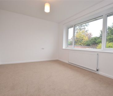 40, Victoria Mount, Horsforth, Leeds, West Yorkshire, LS18 4PU - Photo 3