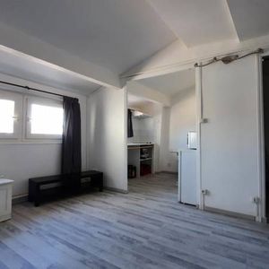 Appartement à louer 1 pièce - 27,62 m2 meublé à La Seyne-sur-Mer centre-ville - Photo 2